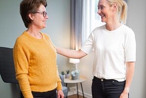 lifting chairs for seniors