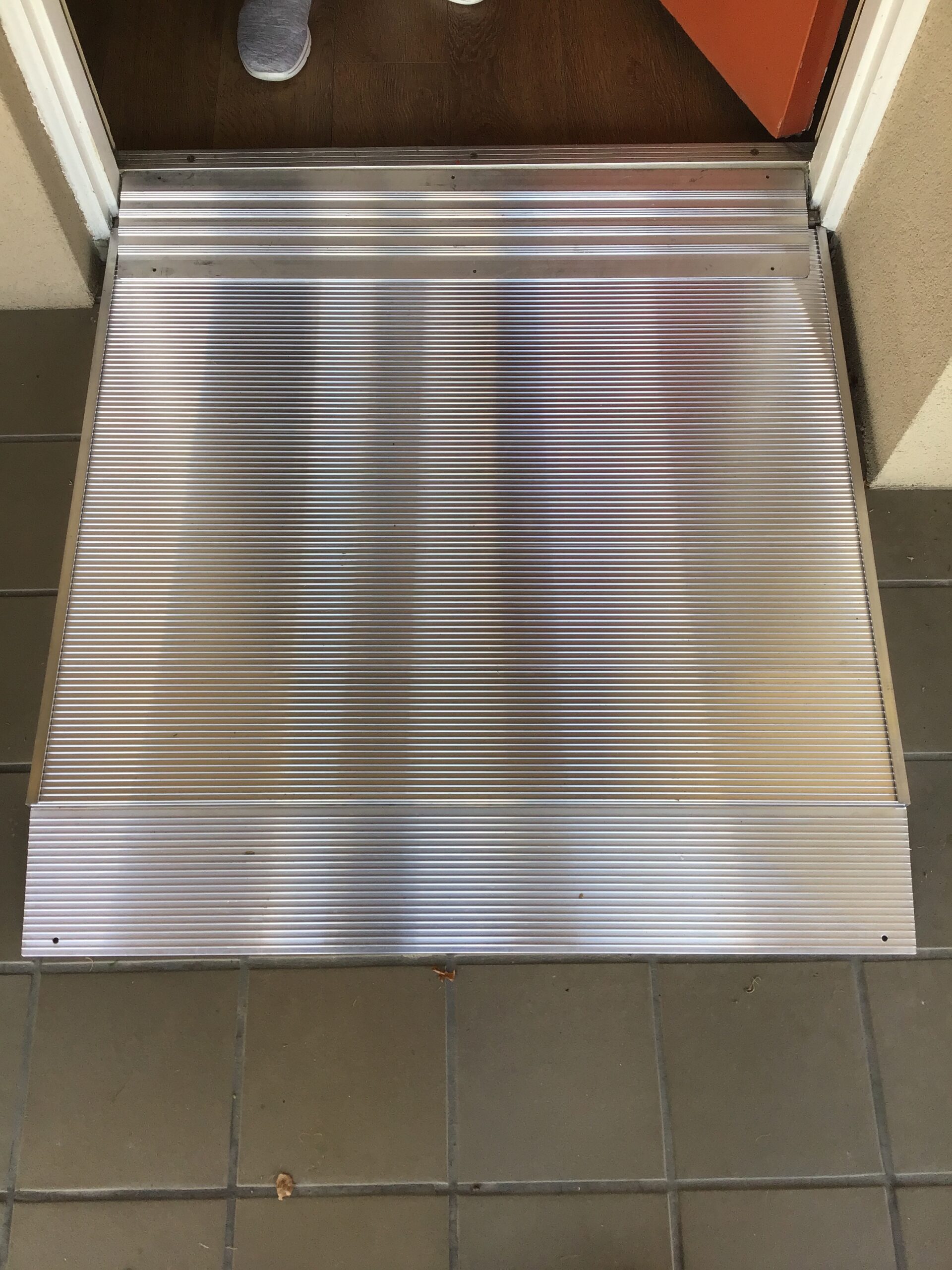 threshold ramp for shower